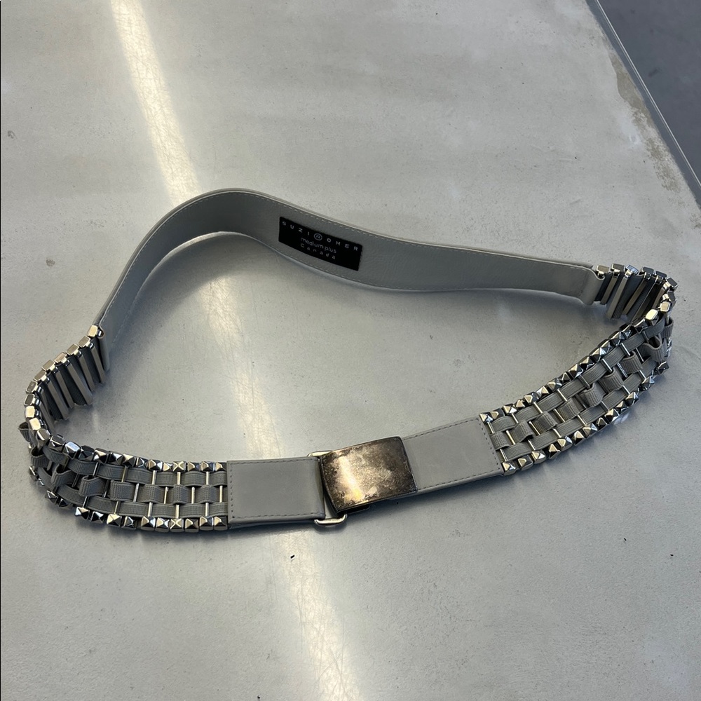 Suzi Roher White Belt with Silver Accents